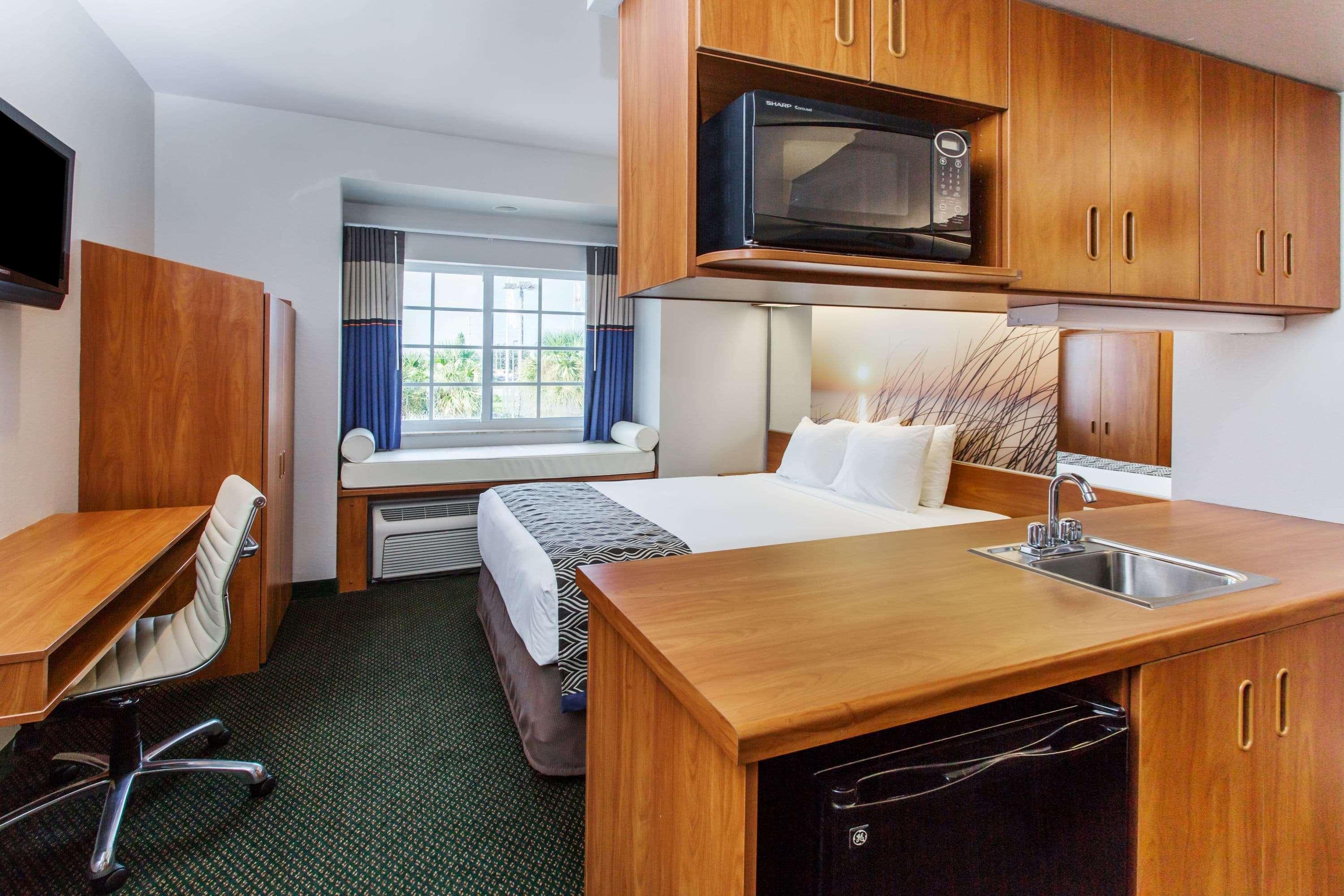 Microtel Inn & Suites By Wyndham Port Charlotte Punta Gorda Dış mekan fotoğraf